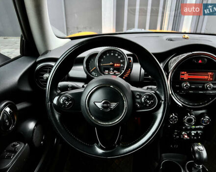 Помаранчевий Міні Cooper, об'ємом двигуна 1.5 л та пробігом 127 тис. км за 12800 $, фото 19 на Automoto.ua
