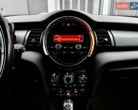 Помаранчевий Міні Cooper, об'ємом двигуна 1.5 л та пробігом 127 тис. км за 12800 $, фото 18 на Automoto.ua