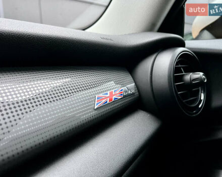 Помаранчевий Міні Cooper, об'ємом двигуна 1.5 л та пробігом 127 тис. км за 12800 $, фото 1 на Automoto.ua