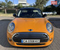 Помаранчевий Міні Cooper, об'ємом двигуна 1.5 л та пробігом 114 тис. км за 12500 $, фото 1 на Automoto.ua