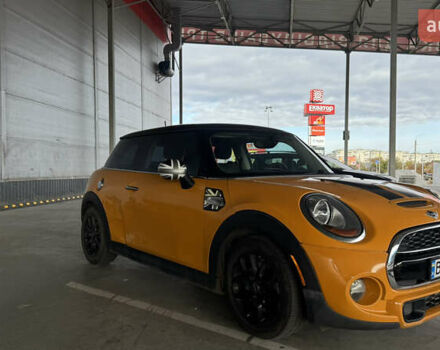 Оранжевый Мини Купер, объемом двигателя 2 л и пробегом 142 тыс. км за 11200 $, фото 3 на Automoto.ua