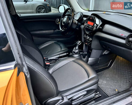 Помаранчевий Міні Cooper, об'ємом двигуна 1.5 л та пробігом 127 тис. км за 12800 $, фото 26 на Automoto.ua