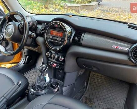 Оранжевый Мини Купер, объемом двигателя 1.5 л и пробегом 126 тыс. км за 11800 $, фото 9 на Automoto.ua