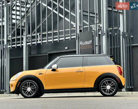 Помаранчевий Міні Cooper, об'ємом двигуна 1.5 л та пробігом 127 тис. км за 12800 $, фото 6 на Automoto.ua
