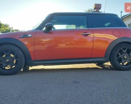 Помаранчевий Міні Cooper, об'ємом двигуна 1.6 л та пробігом 107 тис. км за 8000 $, фото 1 на Automoto.ua