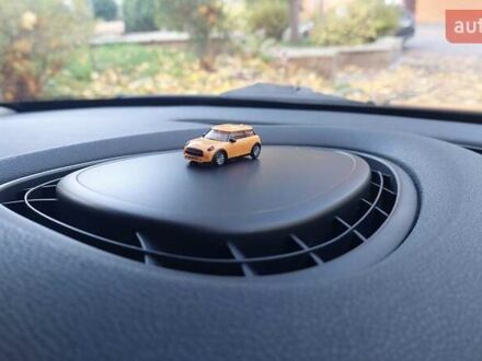 Міні Cooper 2014 у Києві на Automoto.ua Помаранчевий Міні Cooper, об'ємом двигуна 1.5 л та пробігом 126 тис. км за 11800 $, фото 1 на Automoto.ua