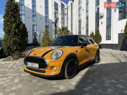 Мини Купер 2015 в Киеве на Automoto.ua Оранжевый Мини Купер, объемом двигателя 1.5 л и пробегом 62 тыс. км за 17000 $, фото 1 на Automoto.ua