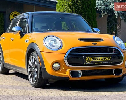 Помаранчевий Міні Cooper, об'ємом двигуна 2 л та пробігом 152 тис. км за 14700 $, фото 1 на Automoto.ua