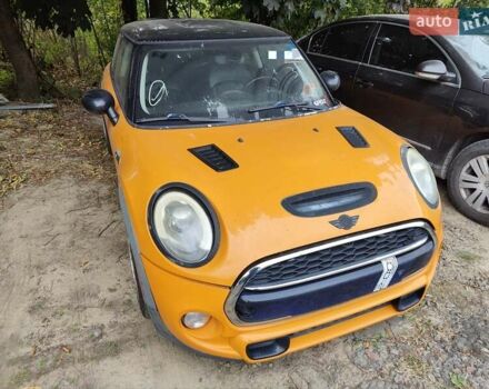 Оранжевый Мини Купер, объемом двигателя 2 л и пробегом 115 тыс. км за 8400 $, фото 1 на Automoto.ua