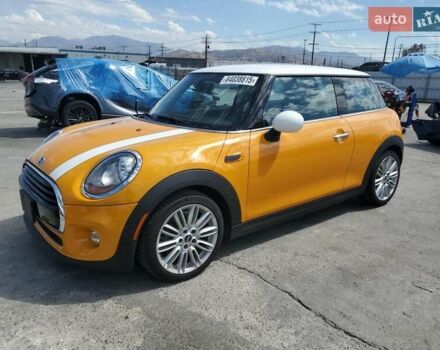 Помаранчевий Міні Cooper, об'ємом двигуна 1.5 л та пробігом 82 тис. км за 1800 $, фото 1 на Automoto.ua