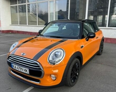 Оранжевый Мини Купер, объемом двигателя 1.5 л и пробегом 111 тыс. км за 13200 $, фото 1 на Automoto.ua