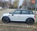 Белый Мини Кантримен, объемом двигателя 1.6 л и пробегом 145 тыс. км за 10500 $, фото 3 на Automoto.ua