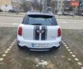 Белый Мини Кантримен, объемом двигателя 1.6 л и пробегом 145 тыс. км за 10500 $, фото 5 на Automoto.ua