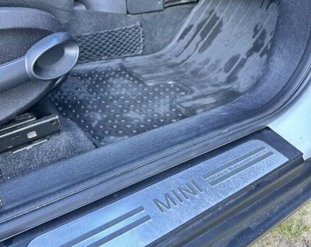 Білий Міні Кантрімен, об'ємом двигуна 2 л та пробігом 169 тис. км за 10300 $, фото 17 на Automoto.ua