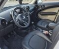 Білий Міні Кантрімен, об'ємом двигуна 1.6 л та пробігом 130 тис. км за 10700 $, фото 5 на Automoto.ua
