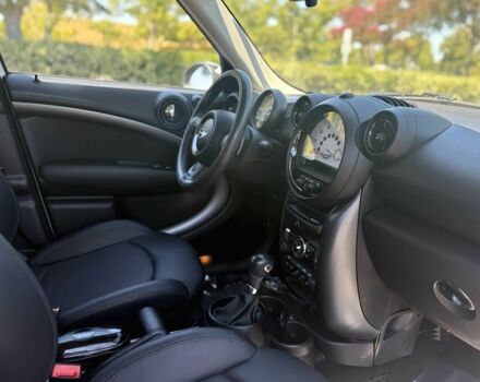 Белый Мини Кантримен, объемом двигателя 1.6 л и пробегом 81 тыс. км за 6500 $, фото 8 на Automoto.ua