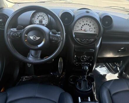 Белый Мини Кантримен, объемом двигателя 1.6 л и пробегом 81 тыс. км за 6500 $, фото 7 на Automoto.ua