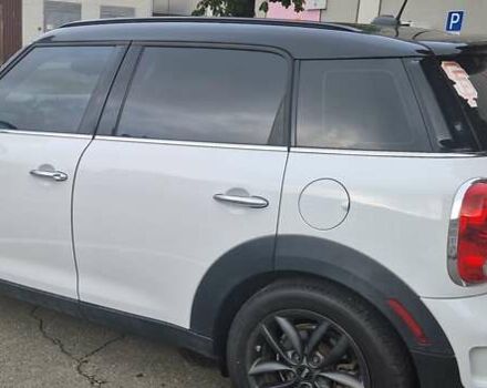 Білий Міні Кантрімен, об'ємом двигуна 1.6 л та пробігом 83 тис. км за 11400 $, фото 7 на Automoto.ua