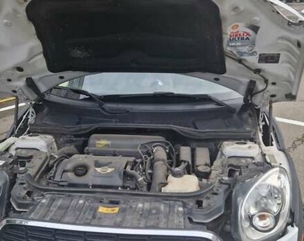 Білий Міні Кантрімен, об'ємом двигуна 1.6 л та пробігом 83 тис. км за 11400 $, фото 20 на Automoto.ua