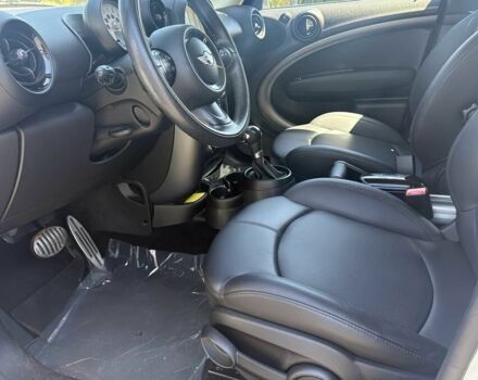 Белый Мини Кантримен, объемом двигателя 1.6 л и пробегом 81 тыс. км за 6500 $, фото 6 на Automoto.ua