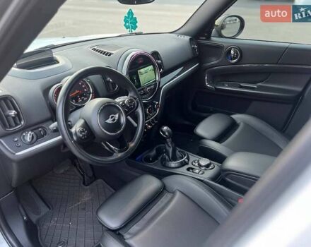 Белый Мини Кантримен, объемом двигателя 2 л и пробегом 92 тыс. км за 18500 $, фото 20 на Automoto.ua