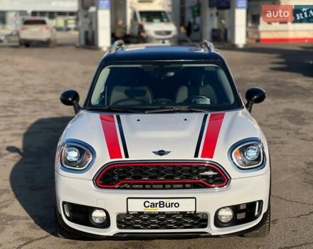 Белый Мини Кантримен, объемом двигателя 2 л и пробегом 65 тыс. км за 19200 $, фото 3 на Automoto.ua