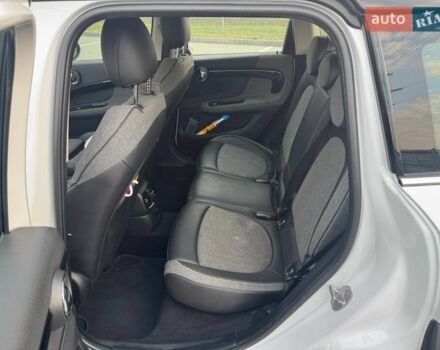 Белый Мини Кантримен, объемом двигателя 2 л и пробегом 73 тыс. км за 21500 $, фото 32 на Automoto.ua