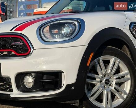 Белый Мини Кантримен, объемом двигателя 2 л и пробегом 65 тыс. км за 19200 $, фото 7 на Automoto.ua