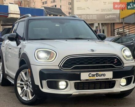 Белый Мини Кантримен, объемом двигателя 2 л и пробегом 92 тыс. км за 18500 $, фото 1 на Automoto.ua