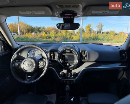 Белый Мини Кантримен, объемом двигателя 2 л и пробегом 170 тыс. км за 17999 $, фото 12 на Automoto.ua