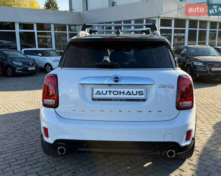 Белый Мини Кантримен, объемом двигателя 2 л и пробегом 170 тыс. км за 17999 $, фото 6 на Automoto.ua