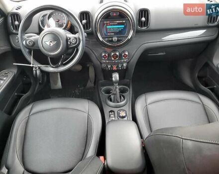 Белый Мини Кантримен, объемом двигателя 1.5 л и пробегом 91 тыс. км за 3600 $, фото 7 на Automoto.ua