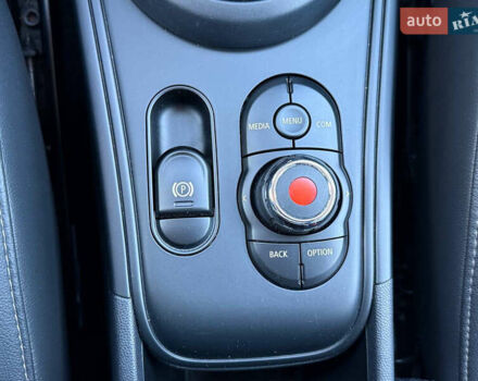 Белый Мини Кантримен, объемом двигателя 2 л и пробегом 170 тыс. км за 17999 $, фото 18 на Automoto.ua