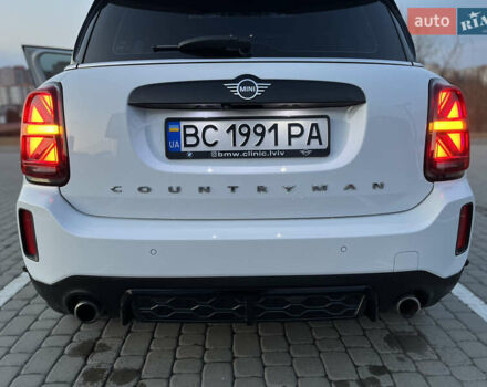 Белый Мини Кантримен, объемом двигателя 2 л и пробегом 159 тыс. км за 17000 $, фото 29 на Automoto.ua