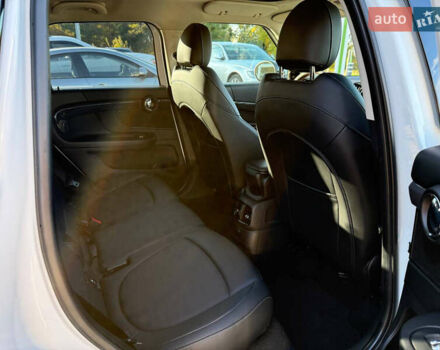 Белый Мини Кантримен, объемом двигателя 2 л и пробегом 170 тыс. км за 17999 $, фото 11 на Automoto.ua