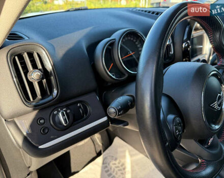 Белый Мини Кантримен, объемом двигателя 2 л и пробегом 170 тыс. км за 17999 $, фото 19 на Automoto.ua