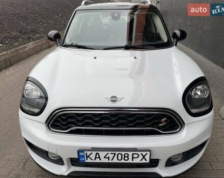 Білий Міні Кантрімен, об'ємом двигуна 2 л та пробігом 32 тис. км за 17900 $, фото 3 на Automoto.ua