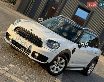Білий Міні Кантрімен, об'ємом двигуна 1.5 л та пробігом 51 тис. км за 17500 $, фото 5 на Automoto.ua