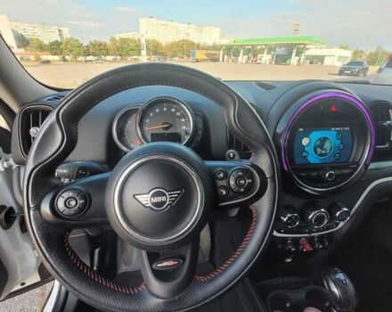 Білий Міні Кантрімен, об'ємом двигуна 2 л та пробігом 54 тис. км за 14999 $, фото 18 на Automoto.ua