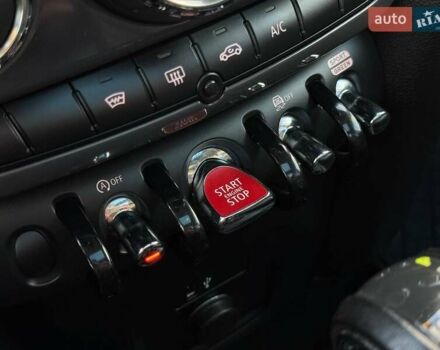 Білий Міні Кантрімен, об'ємом двигуна 1.5 л та пробігом 51 тис. км за 17500 $, фото 26 на Automoto.ua