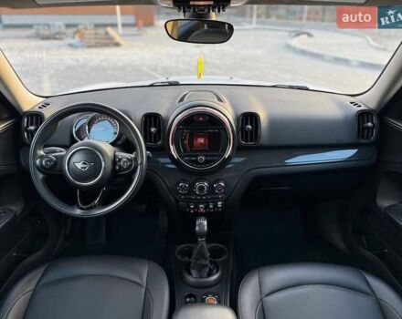 Білий Міні Кантрімен, об'ємом двигуна 1.5 л та пробігом 51 тис. км за 17500 $, фото 18 на Automoto.ua