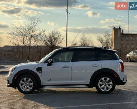 Білий Міні Кантрімен, об'ємом двигуна 1.5 л та пробігом 51 тис. км за 17500 $, фото 6 на Automoto.ua