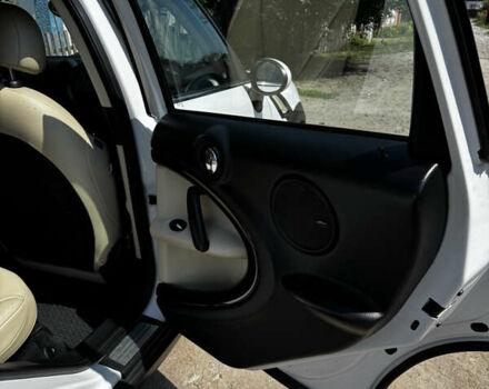 Белый Мини Кантримен, объемом двигателя 1.6 л и пробегом 160 тыс. км за 9900 $, фото 21 на Automoto.ua