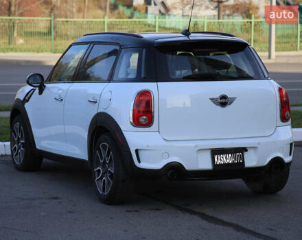 Белый Мини Кантримен, объемом двигателя 1.6 л и пробегом 170 тыс. км за 9900 $, фото 3 на Automoto.ua