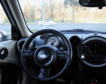 Білий Міні Кантрімен, об'ємом двигуна 1.6 л та пробігом 170 тис. км за 9900 $, фото 11 на Automoto.ua