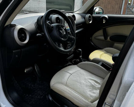 Белый Мини Кантримен, объемом двигателя 1.6 л и пробегом 160 тыс. км за 9900 $, фото 10 на Automoto.ua