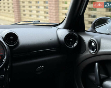 Белый Мини Кантримен, объемом двигателя 1.6 л и пробегом 242 тыс. км за 7850 $, фото 20 на Automoto.ua