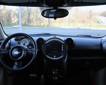 Білий Міні Кантрімен, об'ємом двигуна 1.6 л та пробігом 170 тис. км за 9900 $, фото 10 на Automoto.ua