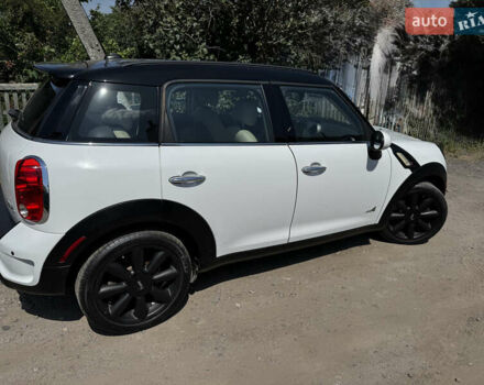 Белый Мини Кантримен, объемом двигателя 1.6 л и пробегом 160 тыс. км за 9900 $, фото 3 на Automoto.ua