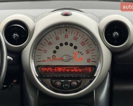 Білий Міні Кантрімен, об'ємом двигуна 1.6 л та пробігом 185 тис. км за 10200 $, фото 15 на Automoto.ua